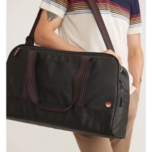 Marine Layer Weekender Bag in Phantom